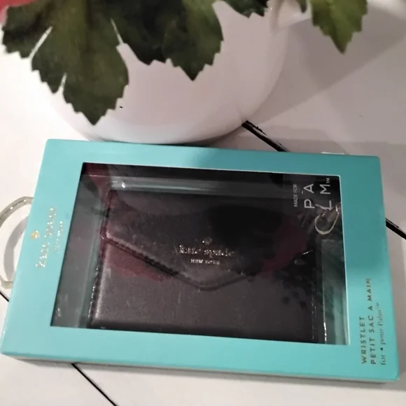 Kate Spade Wristlet - Picture 3 of 3